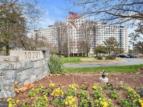 10201 GROSVENOR PLACE, Unit 1215, ROCKVILLE, MD 20852