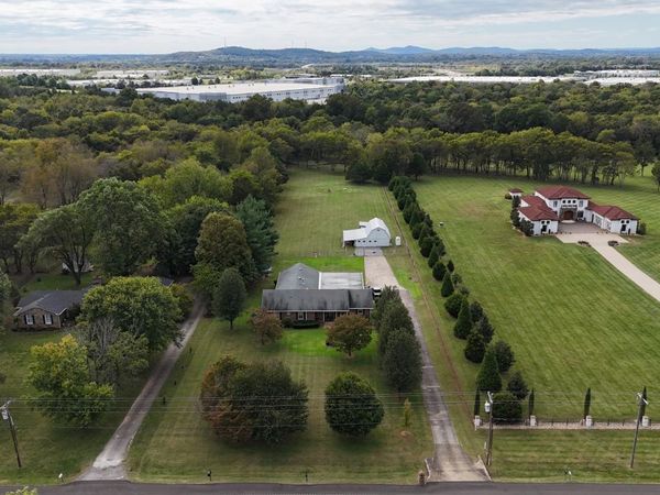 3692 Manchester Pike , Murfreesboro, TN 37127