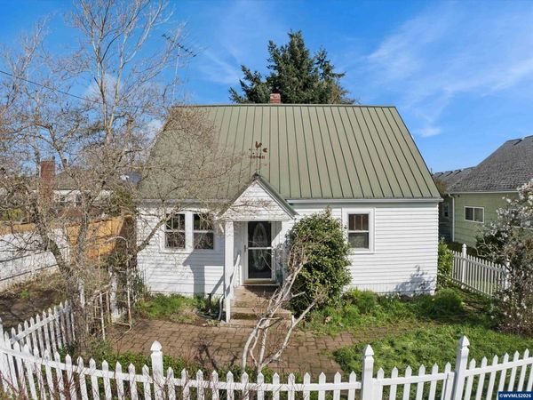 442 SE Ash St, Dallas, OR 97338