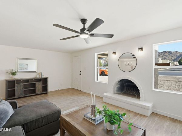 720 E DOBBINS Road, Phoenix, AZ 85042