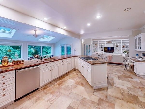 108 Campion Rd, North Andover, MA 01845