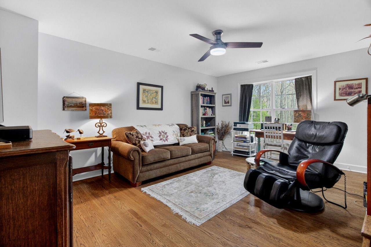 1309 Country Wood Court Photo 26