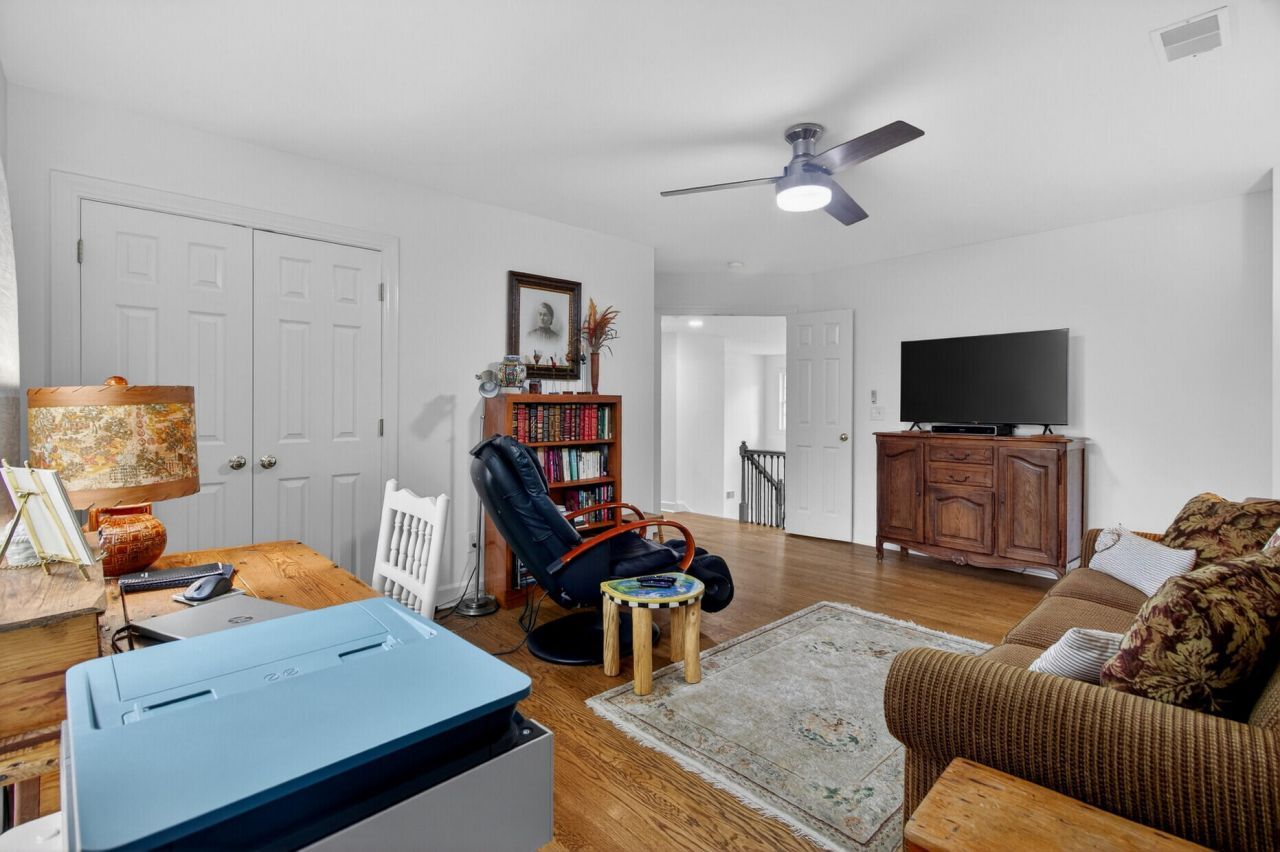 1309 Country Wood Court Photo 27