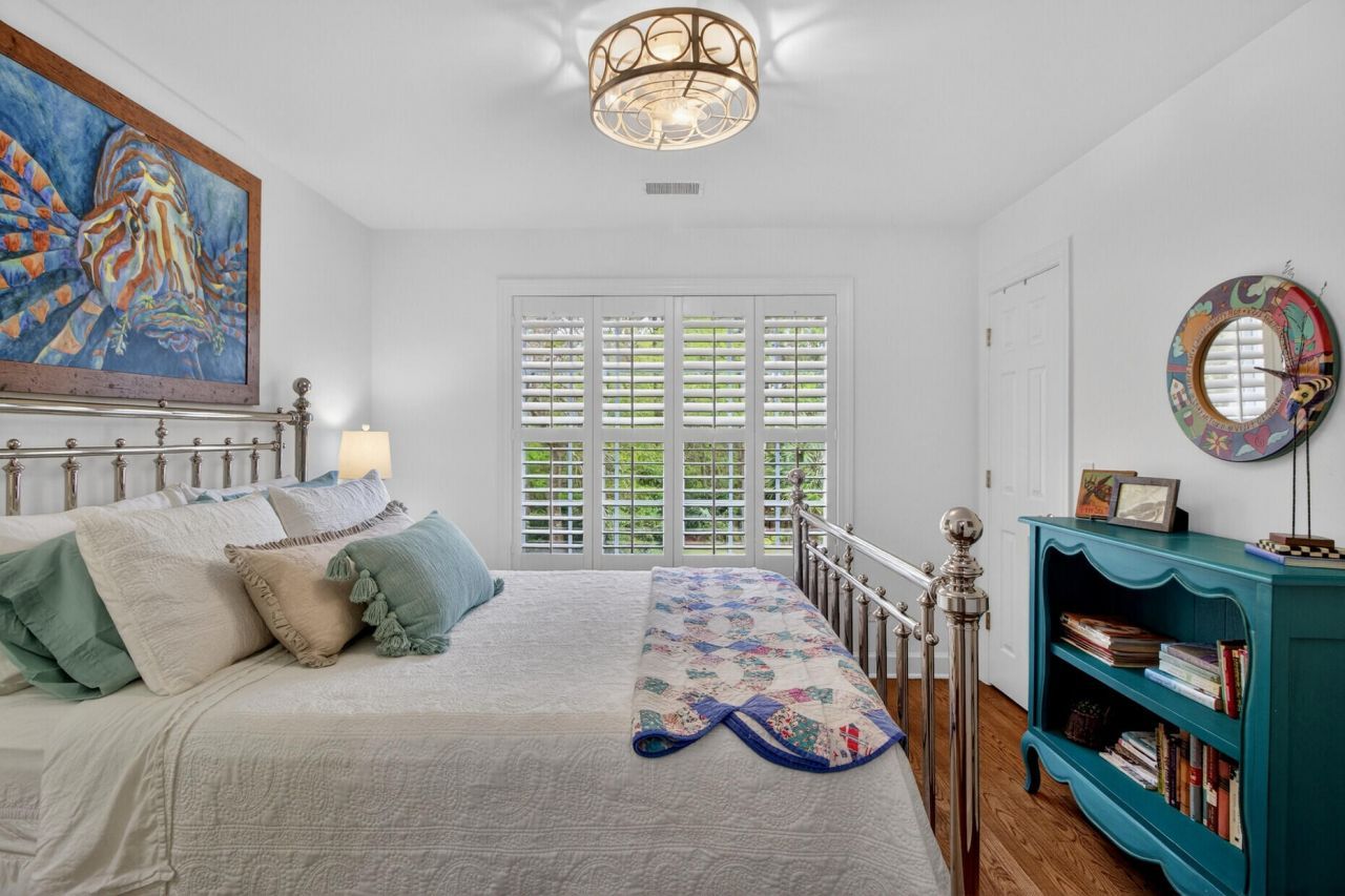 1309 Country Wood Court Photo 31