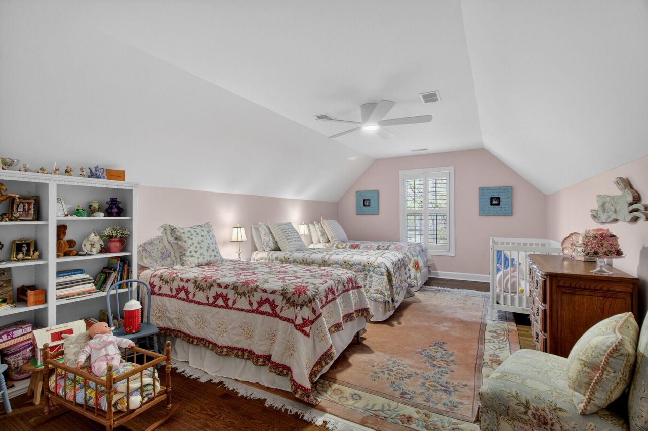 1309 Country Wood Court Photo 34