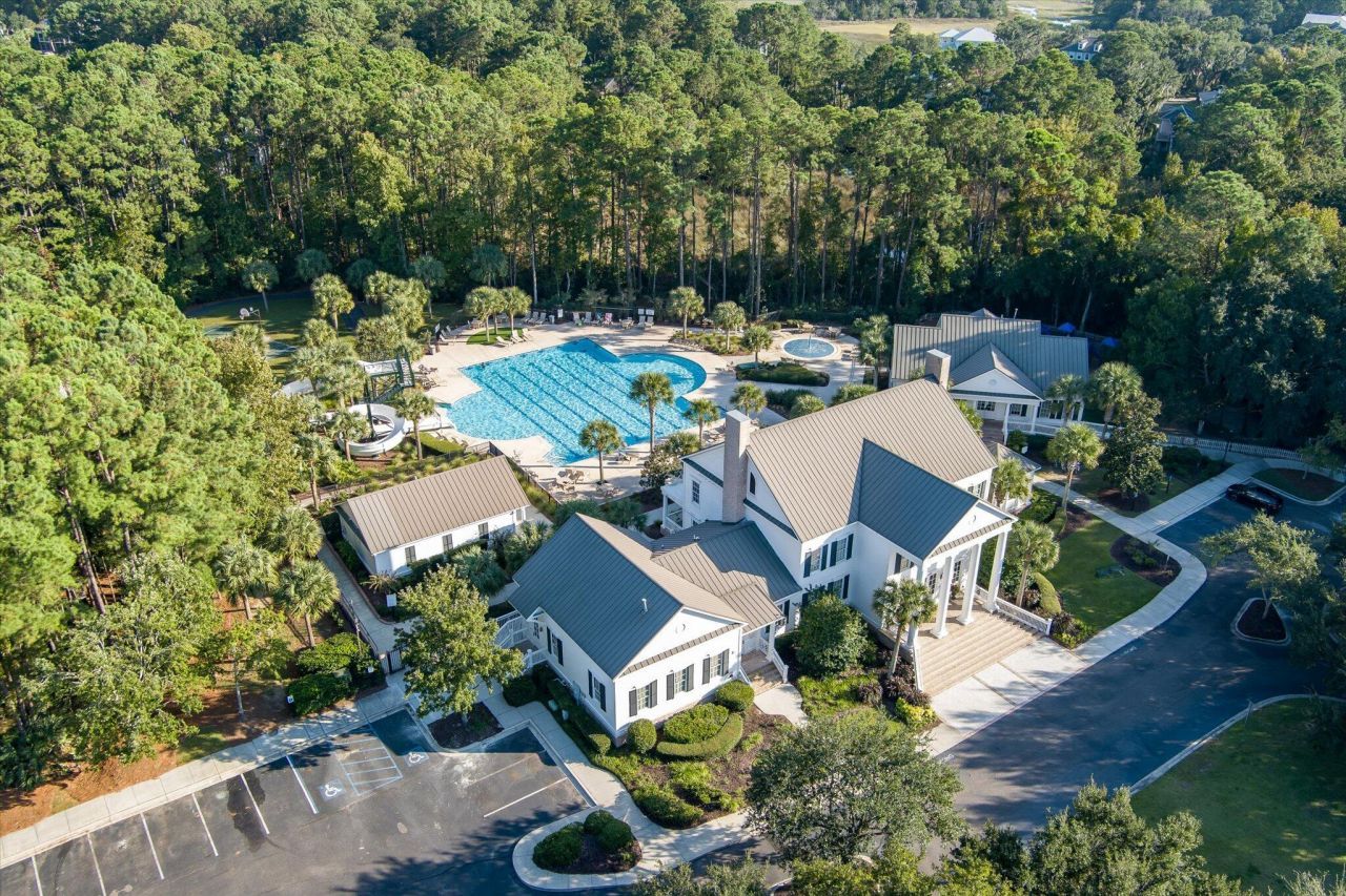 1309 Country Wood Court Photo 45