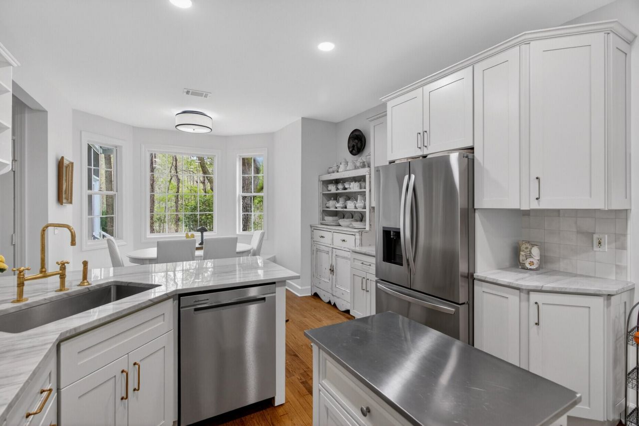 1309 Country Wood Court Photo 6