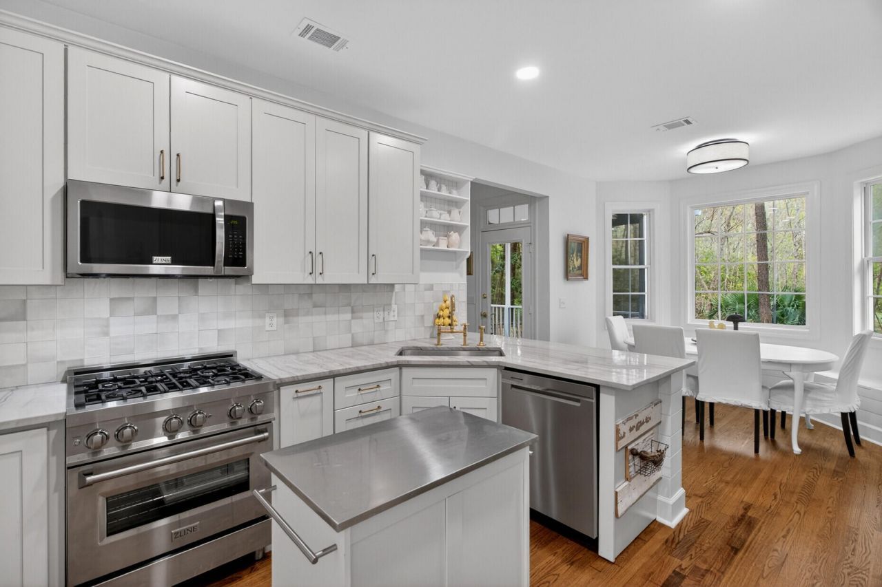 1309 Country Wood Court Photo 7