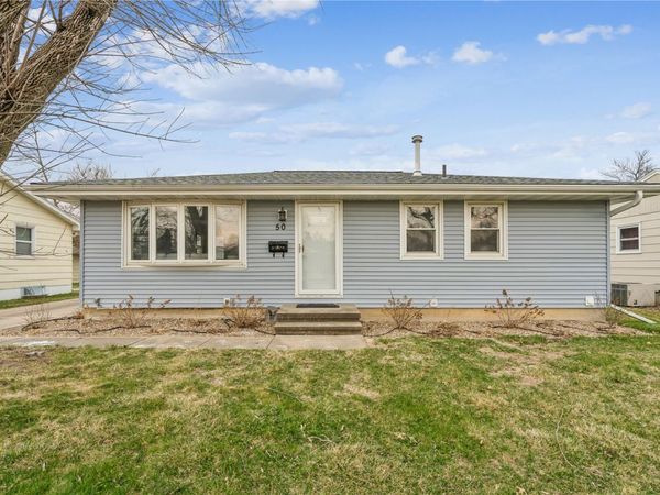 50 27th Avenue Drive SW, Cedar Rapids, IA 52404