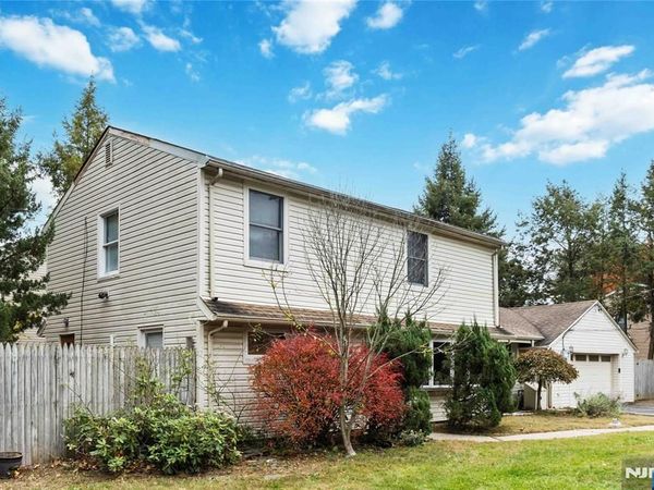 366 E Spring Valley Road, PARAMUS, NJ 07652