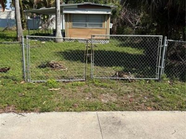 336 San Bernardino ST , NORTH FORT MYERS, FL 33903