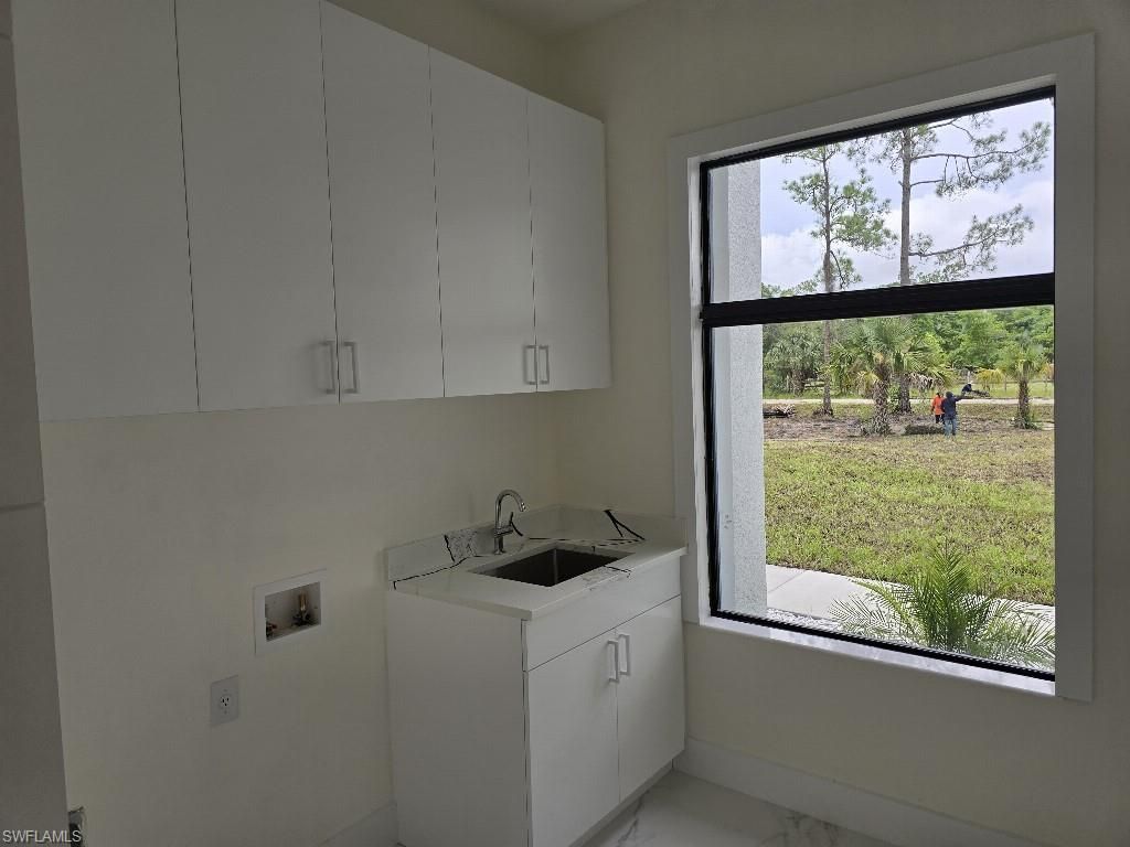3943 16th Ave Ne, Naples, FL 34120 Photo