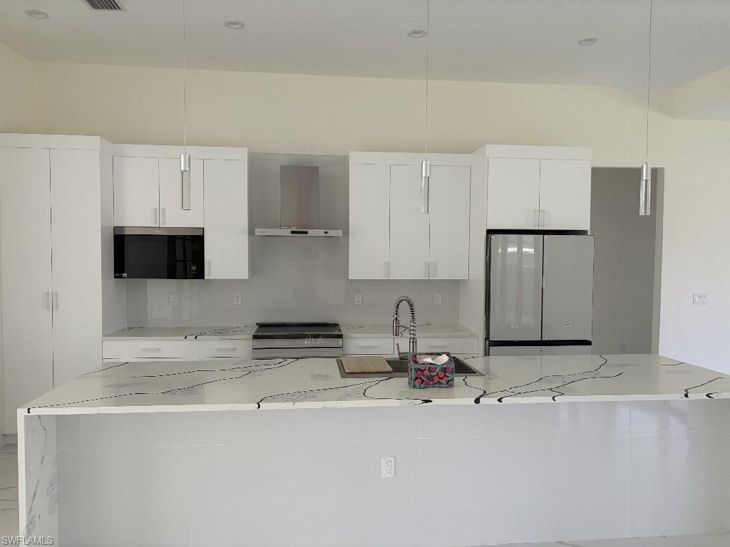 3943 16th Ave Ne, Naples, FL 34120 Photo