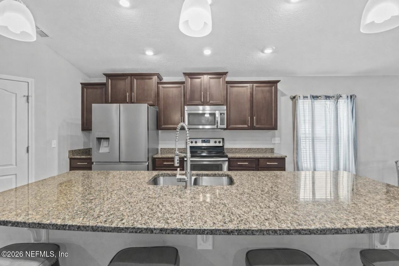 15716 Twin Creek Drive, Jacksonville, FL 32218 Photo