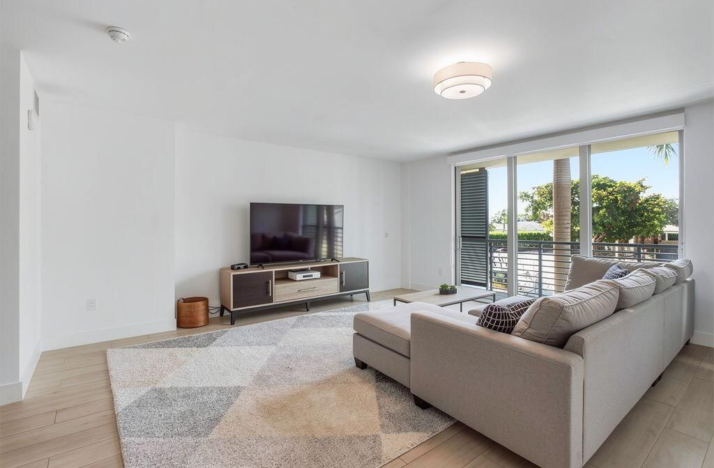 111 SE 1st Avenue, Unit 218, Delray Beach, FL 33444 Photo