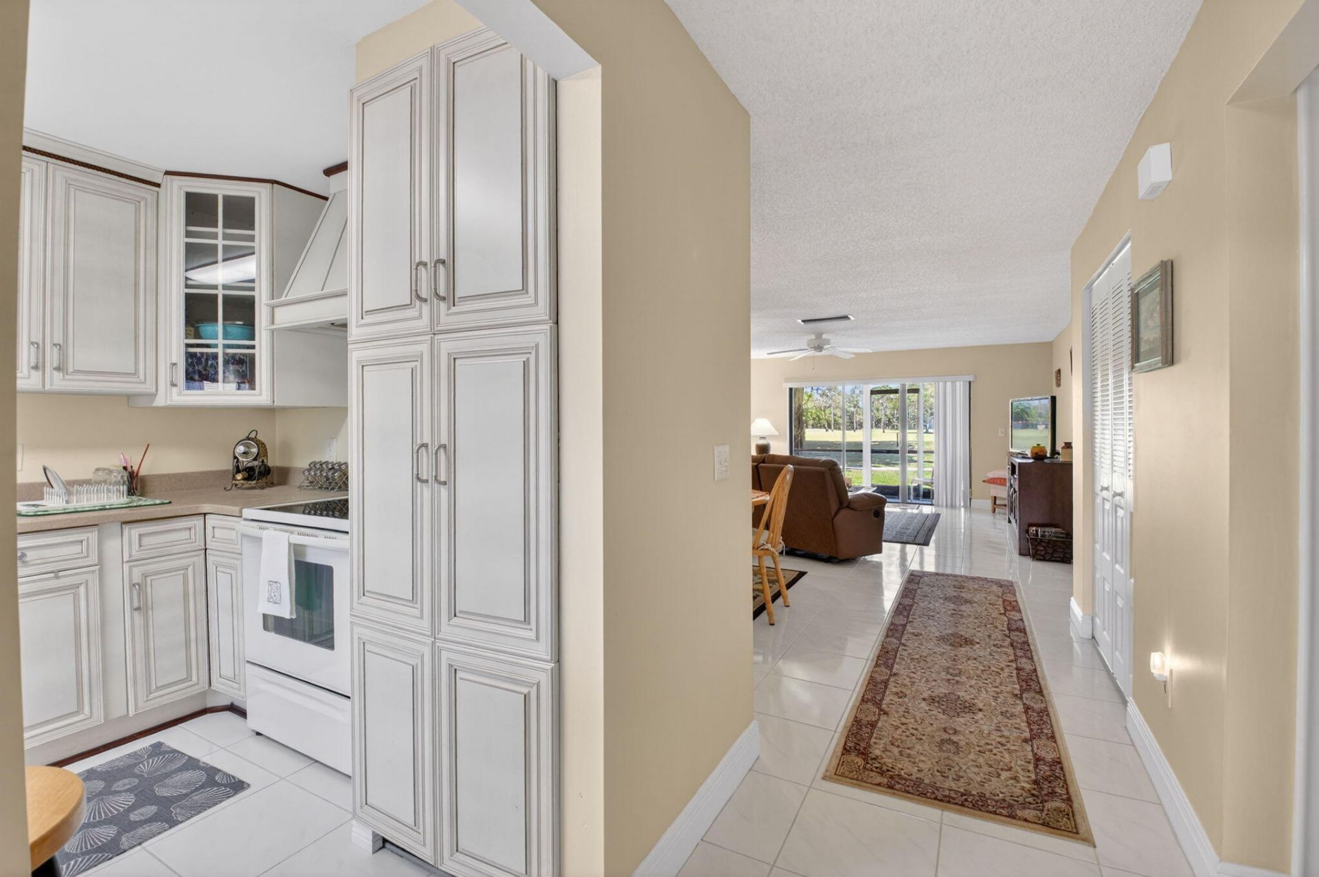 21656 Juego Circle, Unit 23g, Boca Raton, FL 33433 Photo
