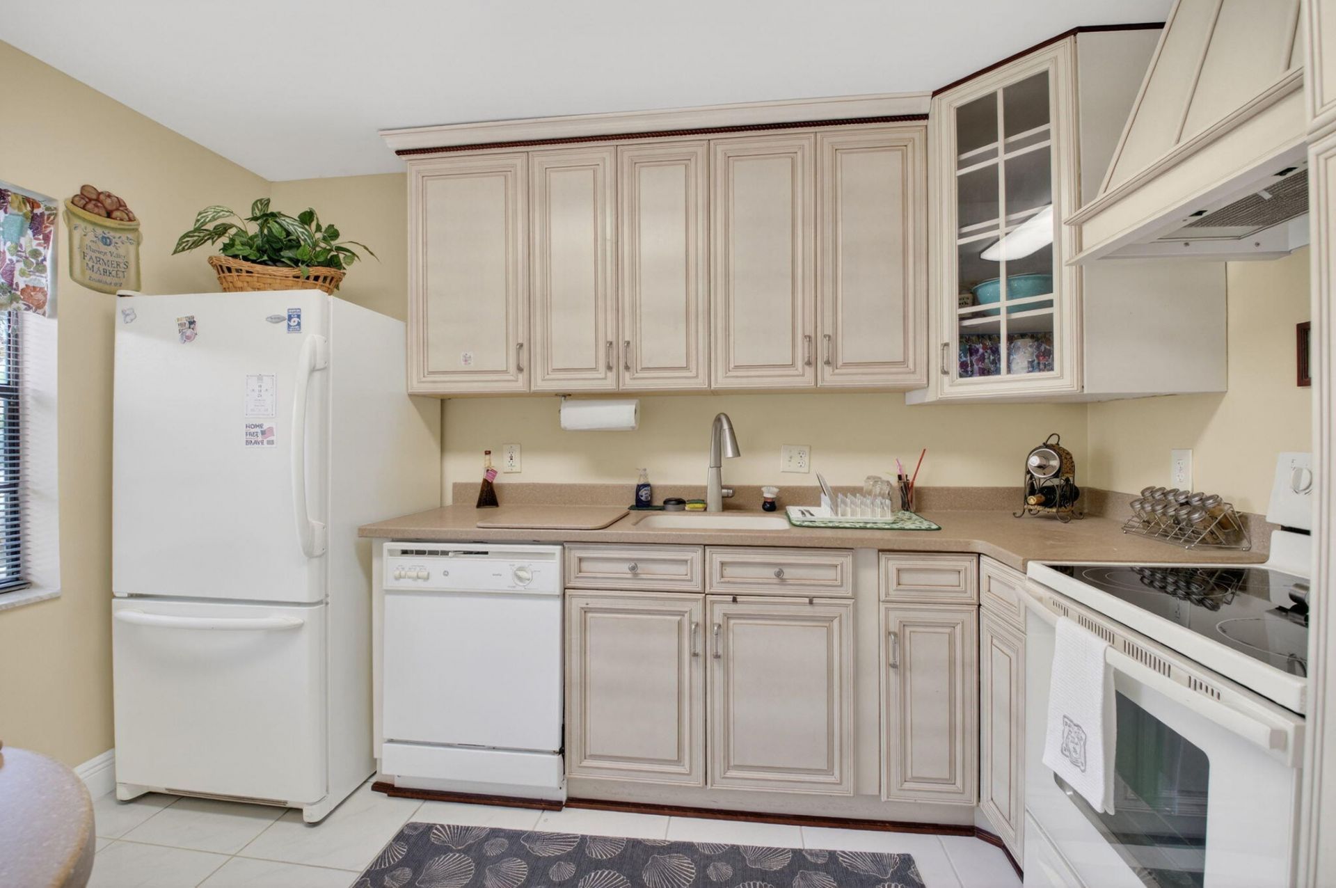 21656 Juego Circle, Unit 23g, Boca Raton, FL 33433 Photo