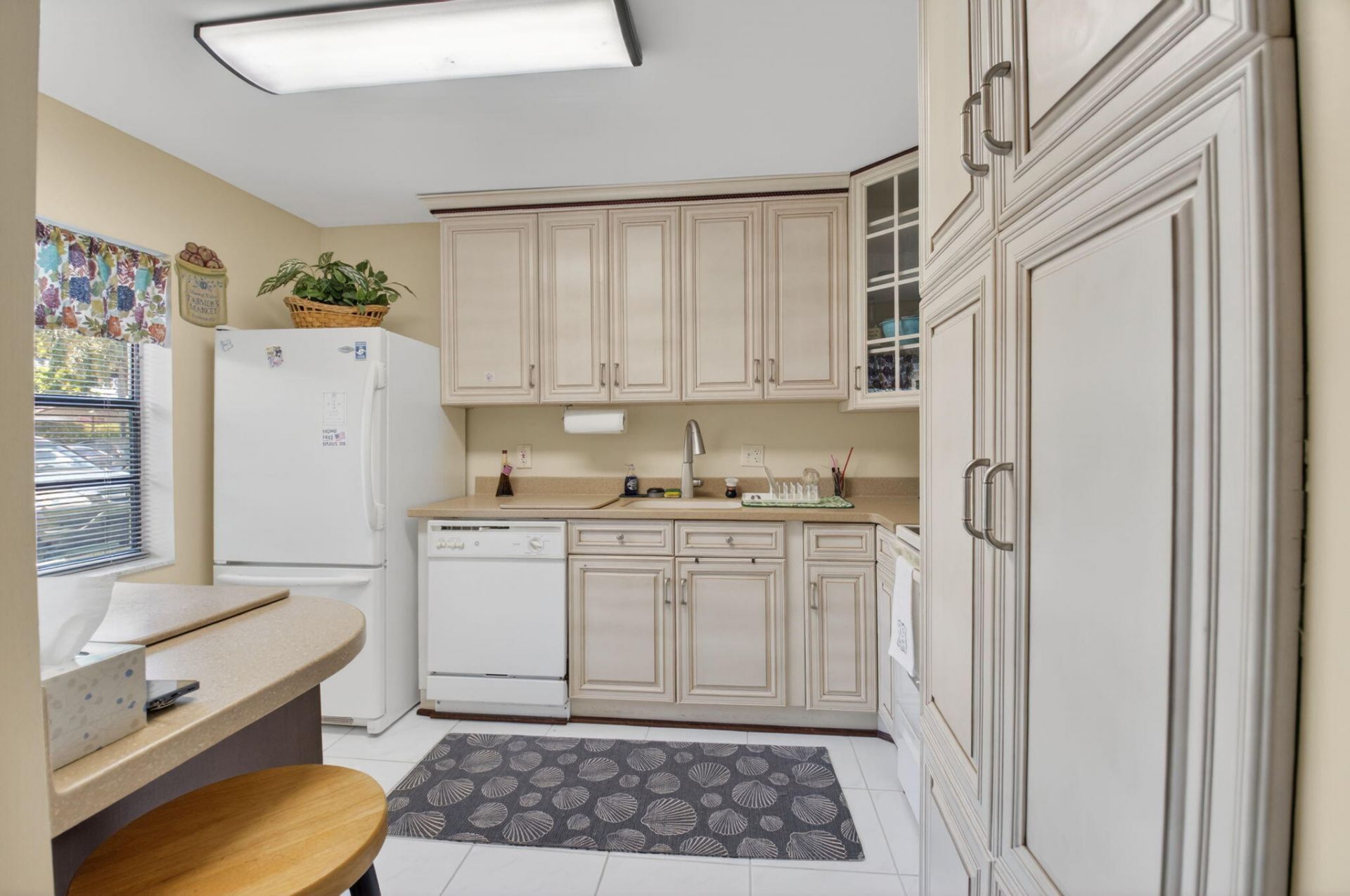 21656 Juego Circle, Unit 23g, Boca Raton, FL 33433 Photo