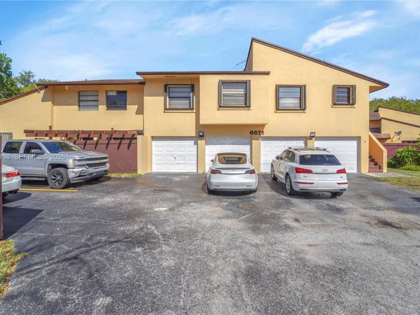 6671 SW 137th Ct , Unit 7-A, Miami, FL 33183
