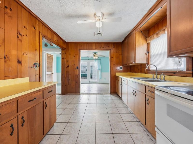 271 N Willow Dale Road, Marblehead, OH 43440 Photo 13