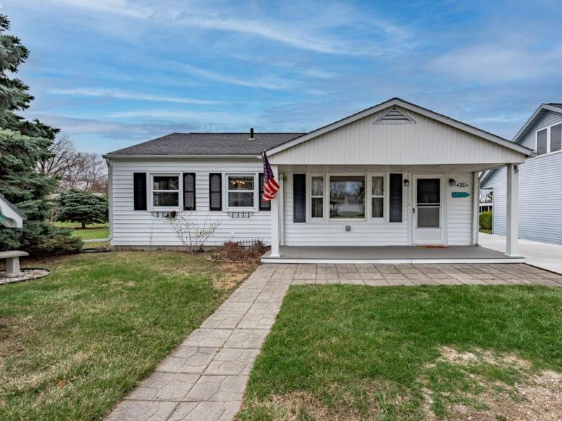 271 N Willow Dale Road, Marblehead, OH 43440 Photo 2