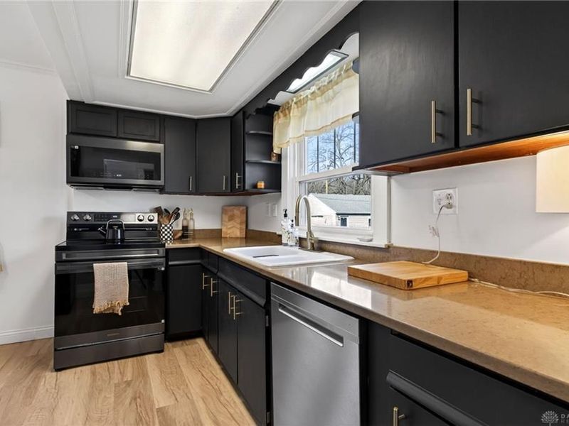 111 W Greenview Drive, Dayton, OH 45415 Photo 16