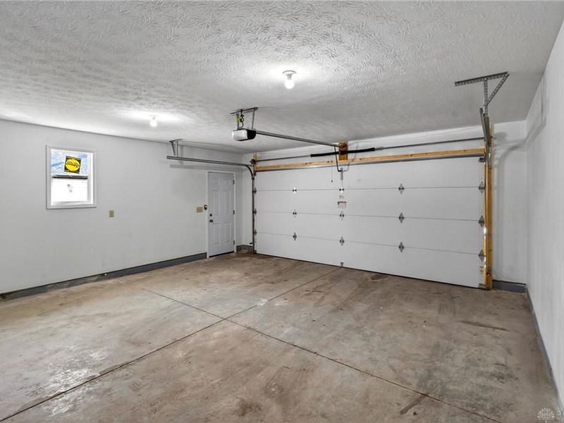 111 W Greenview Drive, Dayton, OH 45415 Photo 39