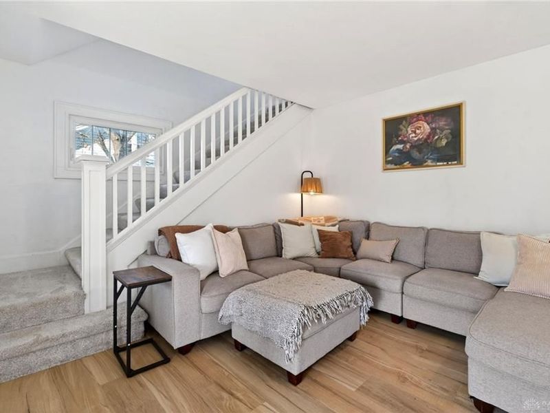 111 W Greenview Drive, Dayton, OH 45415 Photo 7