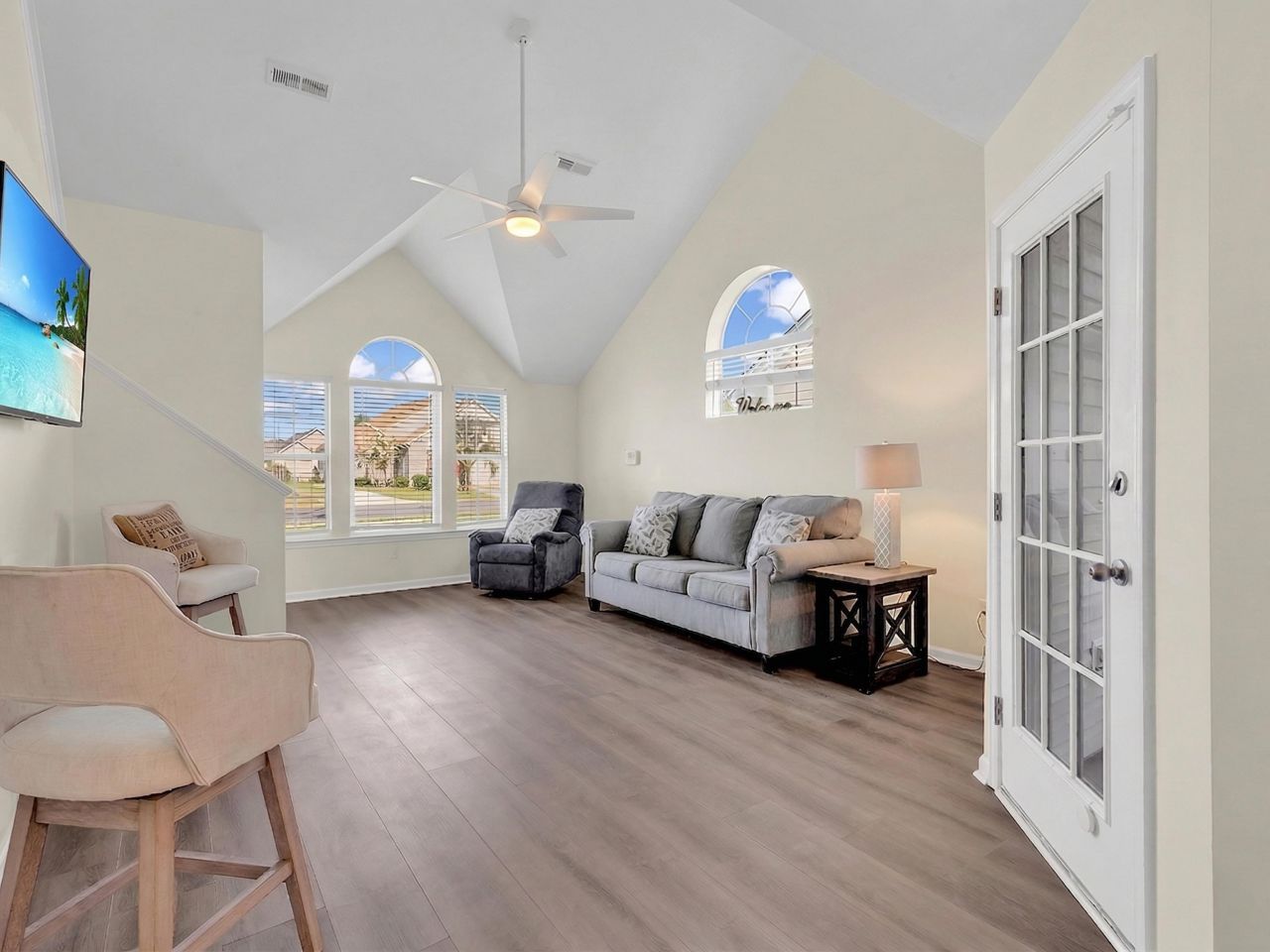 544 Mallard Ln. Photo 4