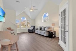 544 Mallard Ln. photo 4