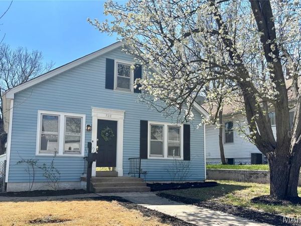 720 E McKinley Street, Belleville, IL 62220