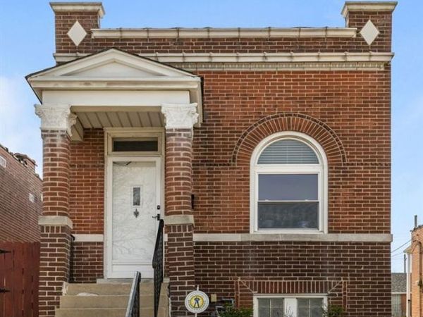 5252 Botanical Avenue , St Louis, MO 63110