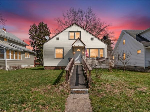 143 conrad, Barberton, OH 44203