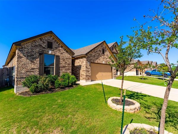 7952 Gato LN, Round Rock, TX 78665