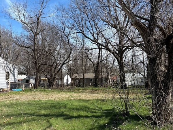 3131 N Iroquois Street North , Tulsa, OK 74106