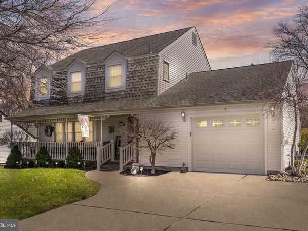 102 RED STONE RIDGE , DELRAN, NJ 08075