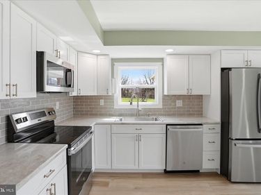 333 HONEYVILLE AVENUE, STANLEY, VA 22851