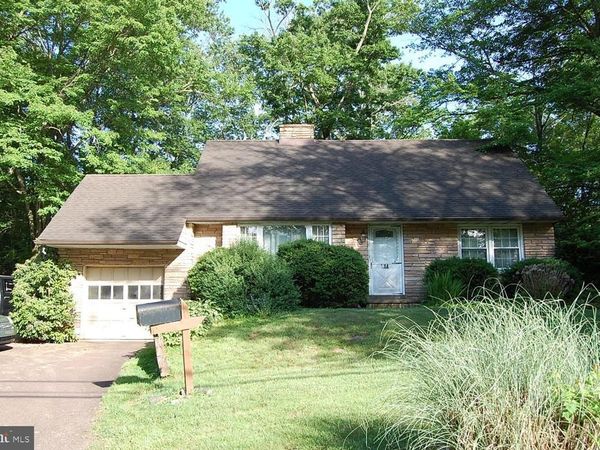 314 E PARK AVENUE , SELLERSVILLE, PA 18960