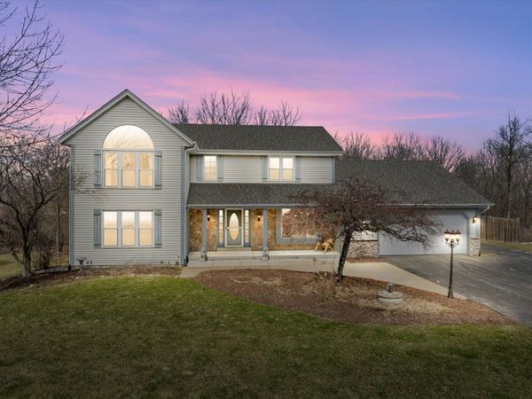 3256 Evergreen Ct, Richfield, WI 53076