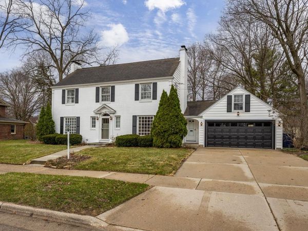 22 S Garfield Avenue, Janesville, WI 53545