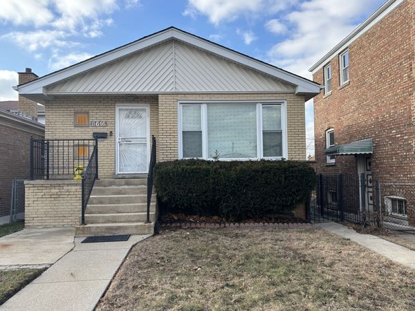 8616 S INDIANA Avenue , Chicago, IL 60619