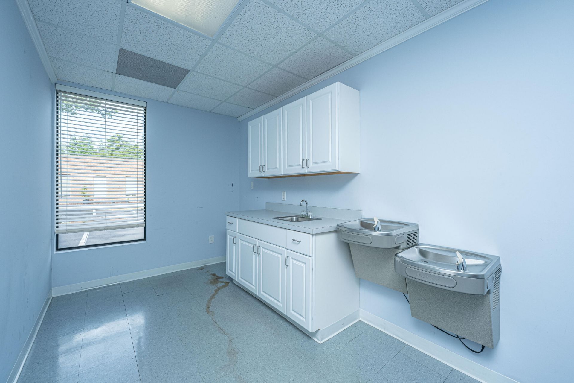 29 Leinbach Drive  Photo 16