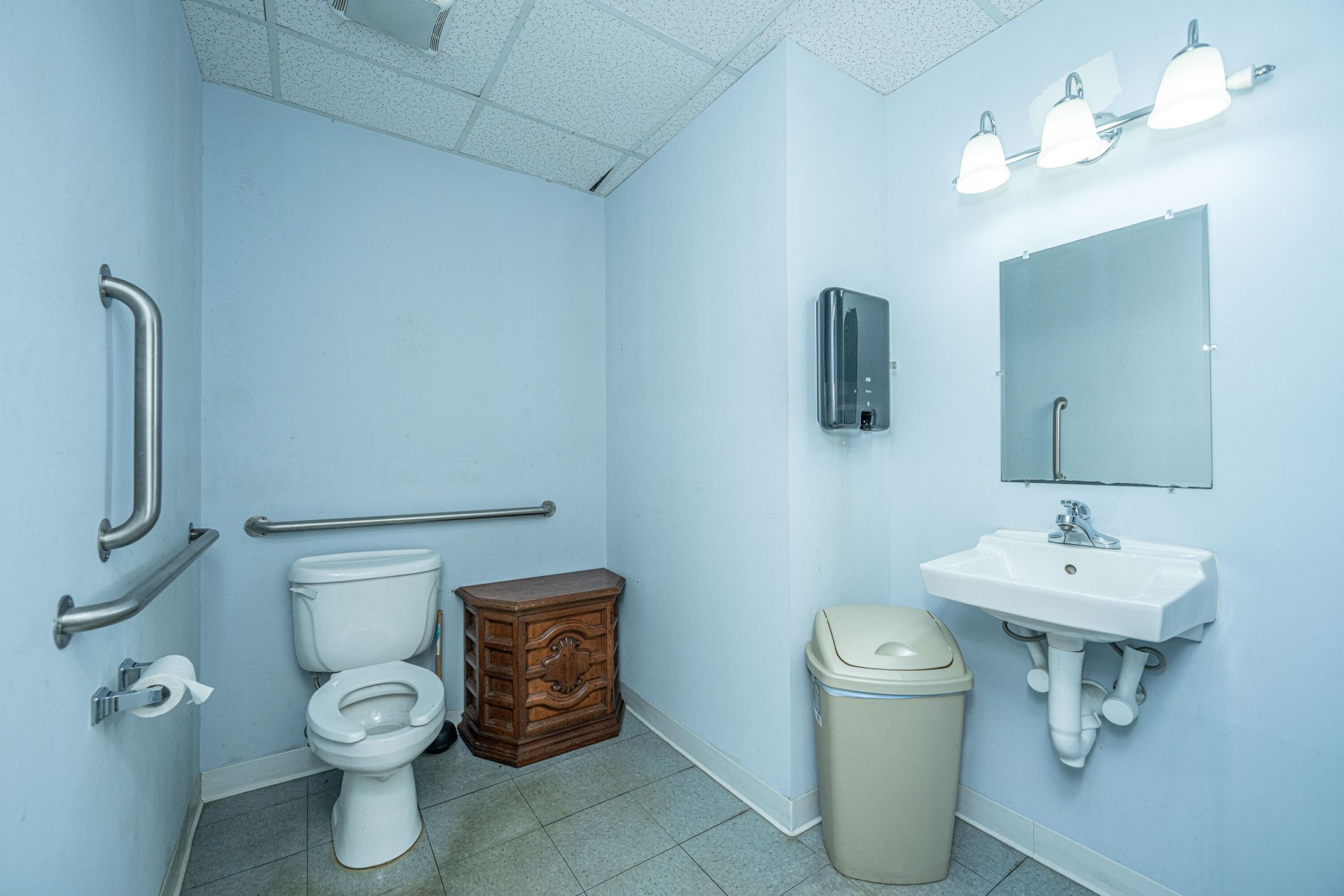 29 Leinbach Drive  Photo 18