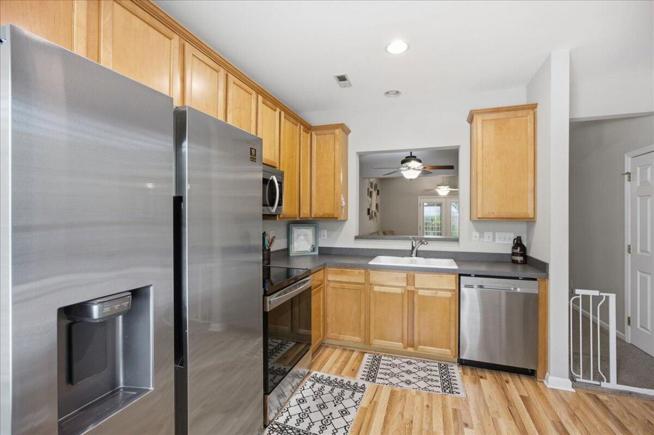 302 Twin Tree Drive Photo 5