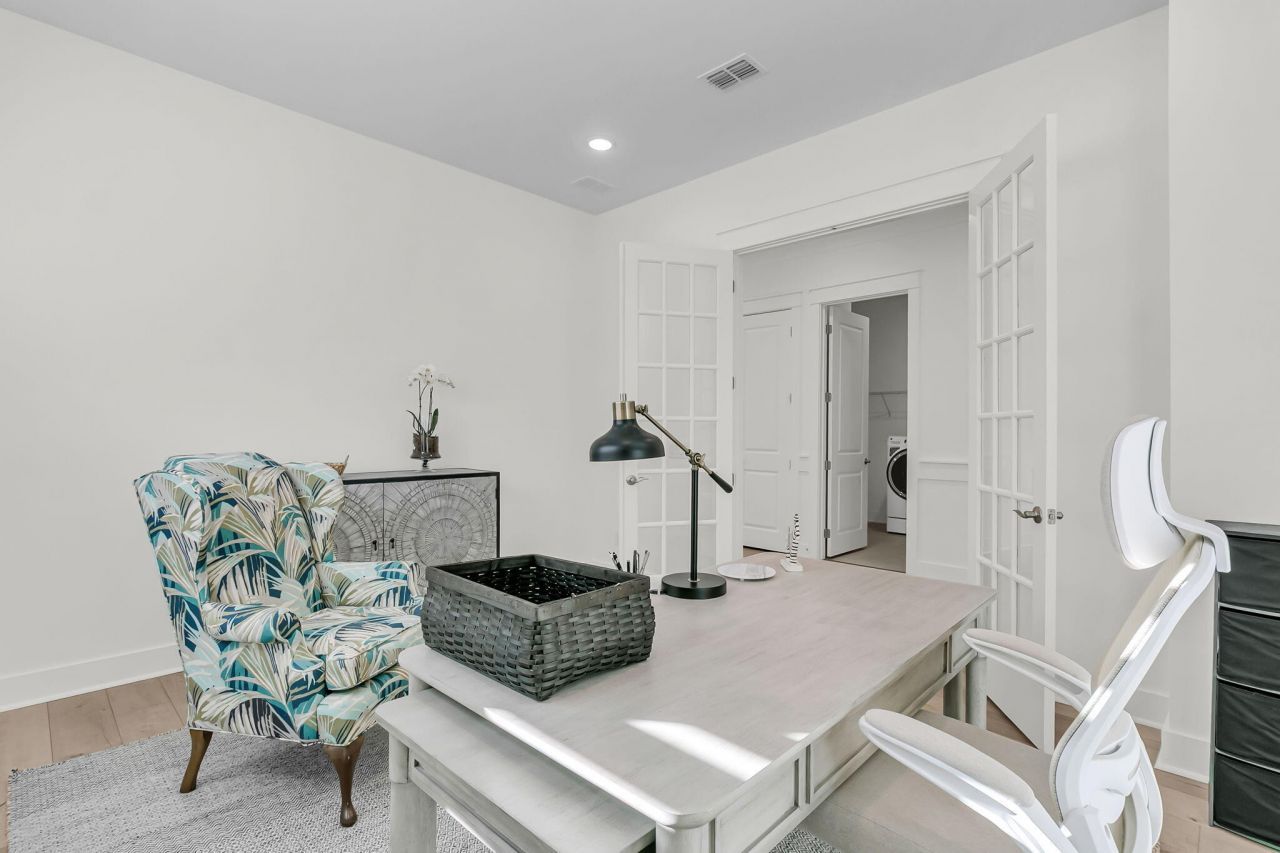 644 Marsh Cove Circle Photo 16