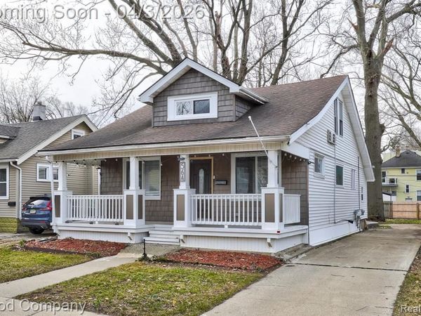 564 E Lewiston Avenue, Ferndale, MI 48220