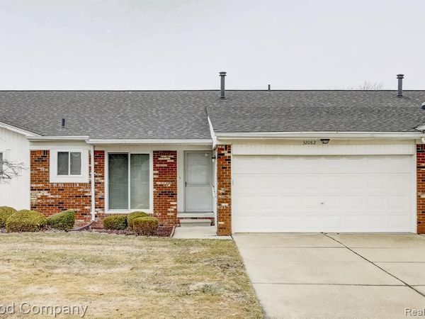 32082 Mark Adam Lange, Warren, MI 48093