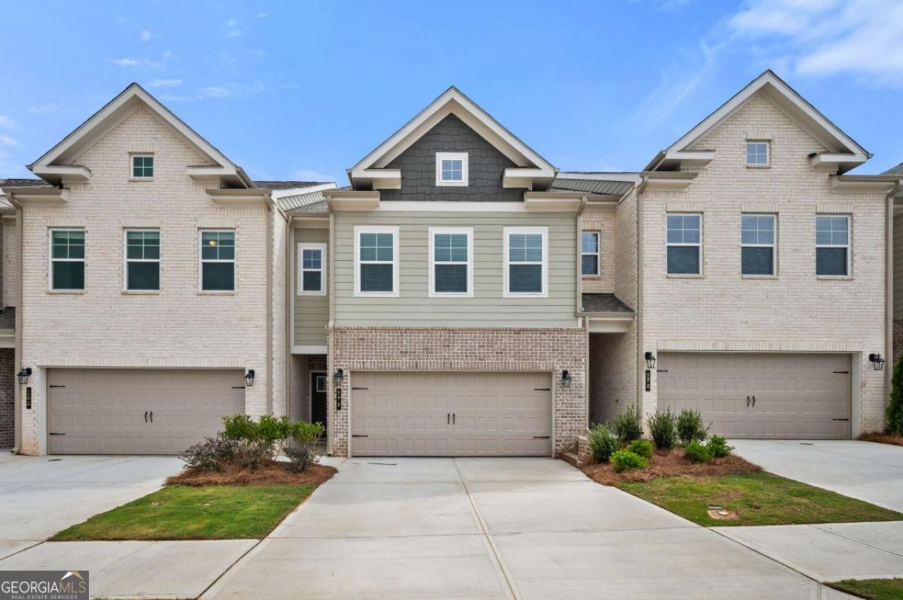 3674 Donovan Circle, Loganville, GA 30052 Main Photo