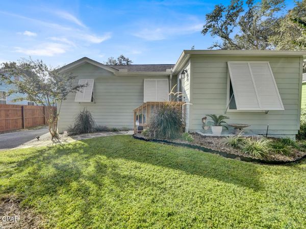 1611 Lake Avenue , Panama City, FL 32401