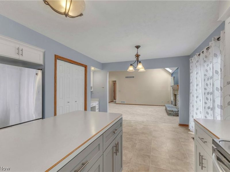 1023 Gulf Road, Elyria, OH 44035 Photo 11